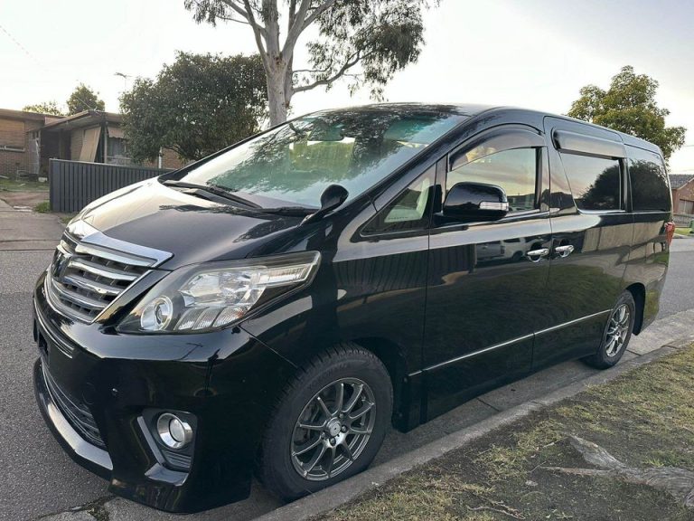 2013 Toyota alphard