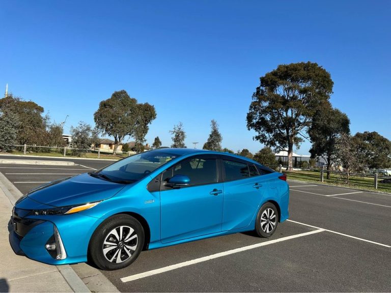 2022 Toyota prius phv